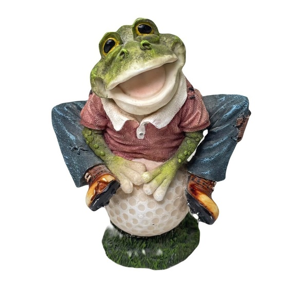Frog Sitting on a Golf Ball figurine - Picture 1 of 10